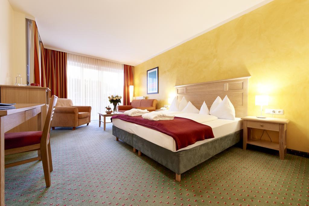 Das Hotel Eden - Das Aktiv- & Wohlfuehlhotel In Tirol Auf 1200M Hoehe Зеефельд в Тироле Экстерьер фото